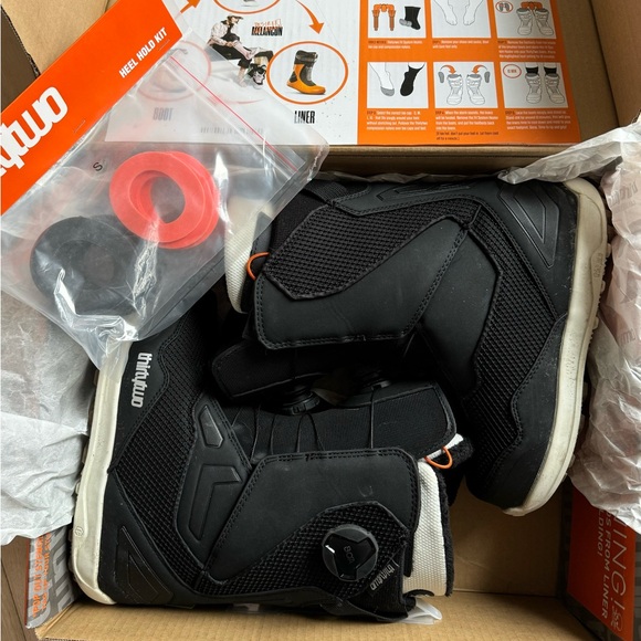 ThirtyTwo Women’s TM-2 Double Boa Snowboard Boot - Picture 2 of 6